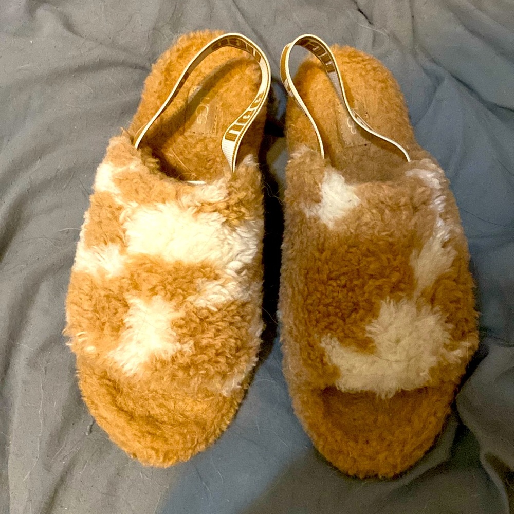 UGG